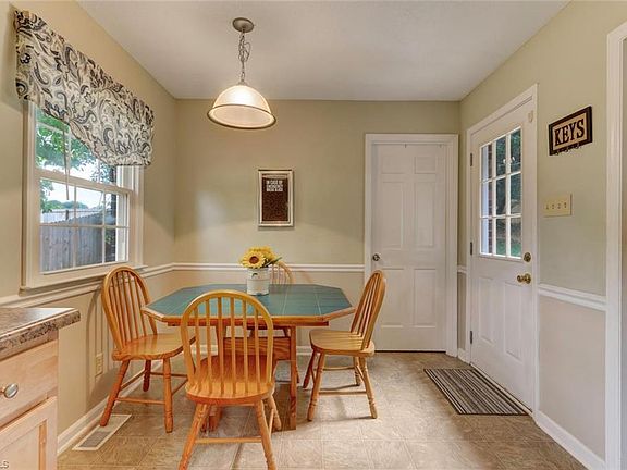 4th image of 4916 Shady Pine Dr