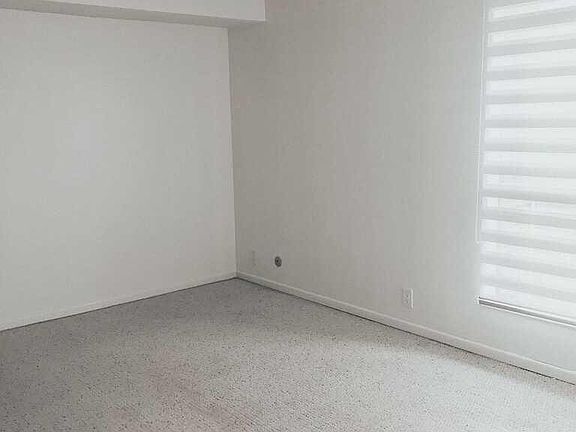 5th image of 1070 E Quailbrook Dr #F