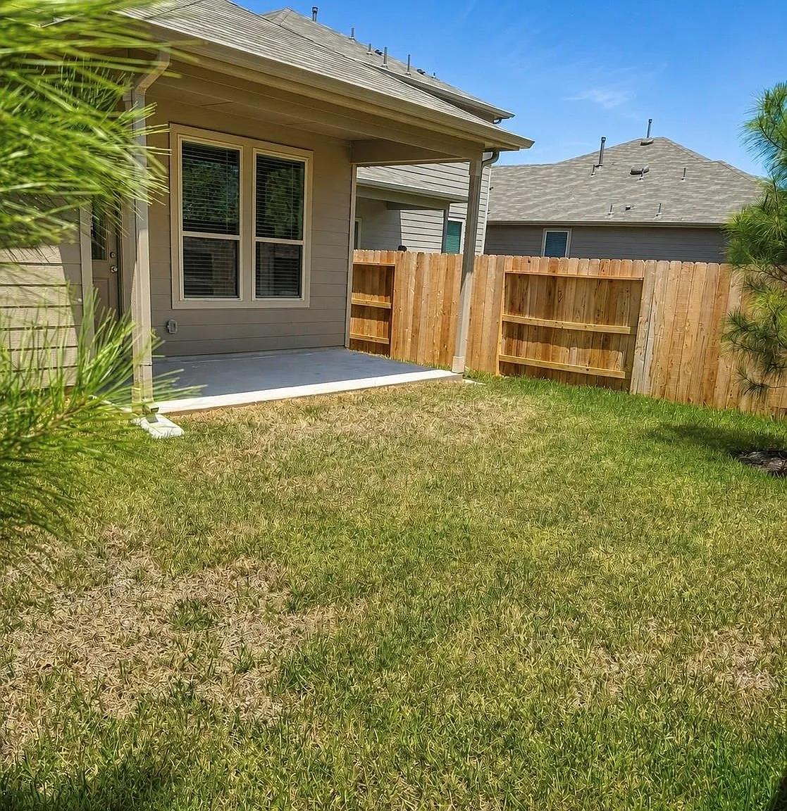 5 bed, 3.0 bath, 2531 sqft, $2,550 — Photo 3