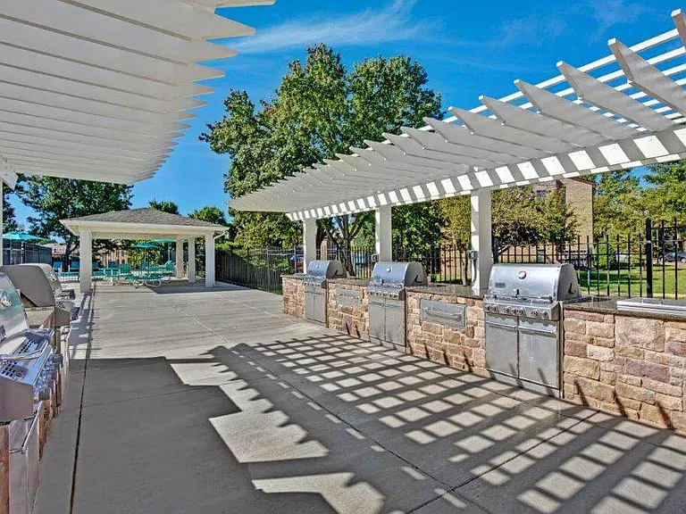 Gateway at Gaithersburg — Photo 12