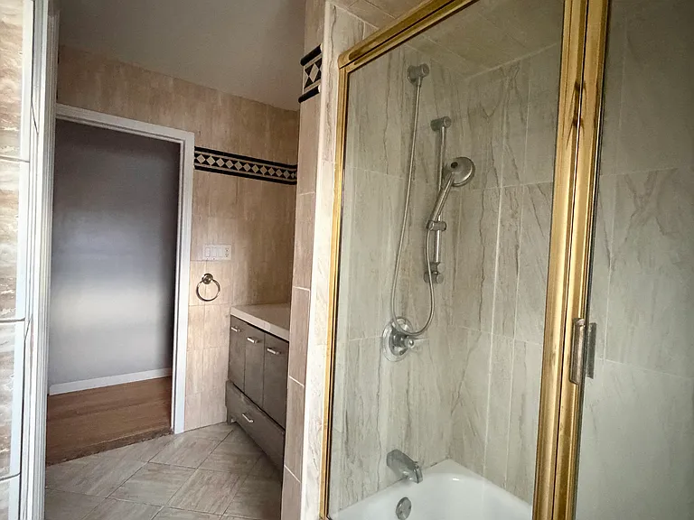 252 Harding Ave #2 — Photo 8