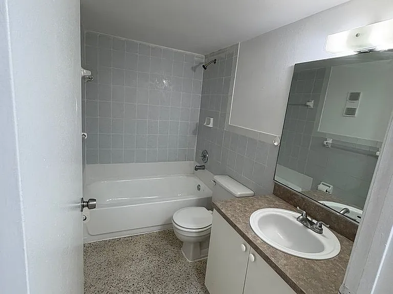 Gabriella Apartments — Photo 22
