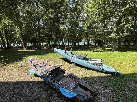 2nd image of 133 Cove Point Rd