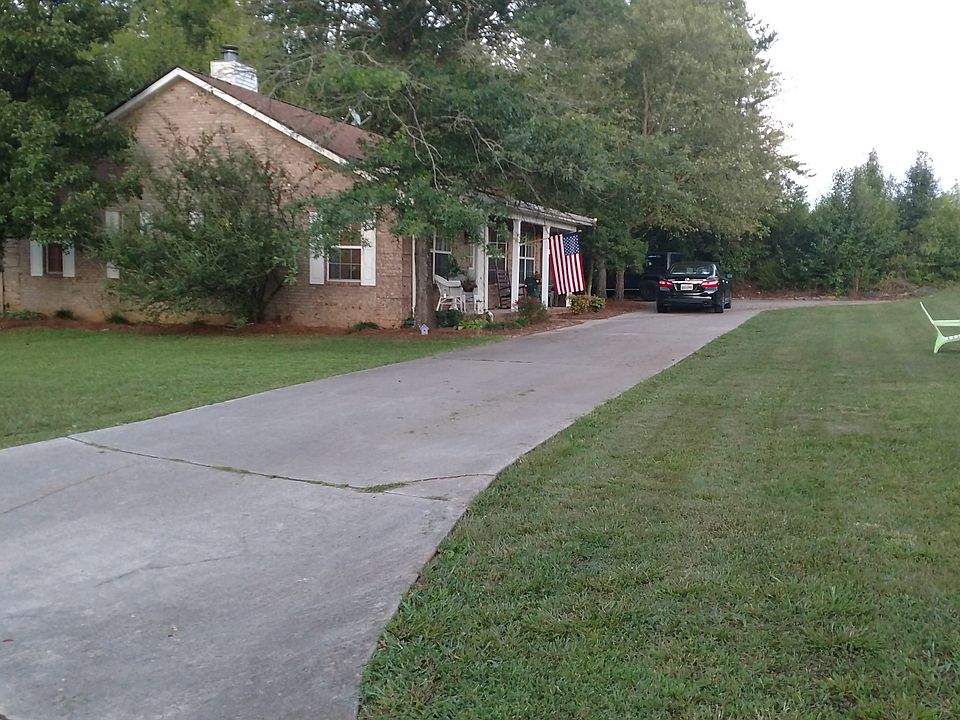 1st image of 1550 Cavalier Dr