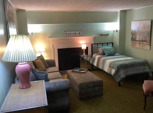 210 George St #1, Staunton, VA 24401