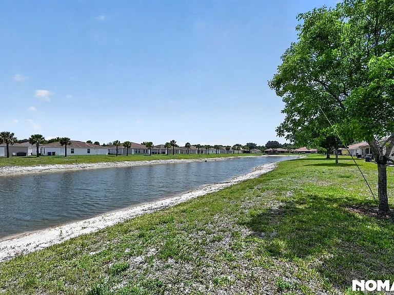 18266 Minorea Ln — Photo 33