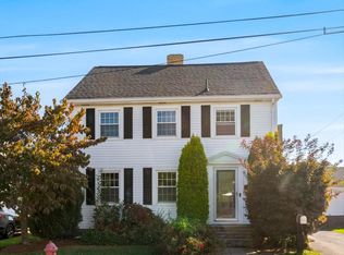 34 Spenstone Rd, Cranston, RI 02910