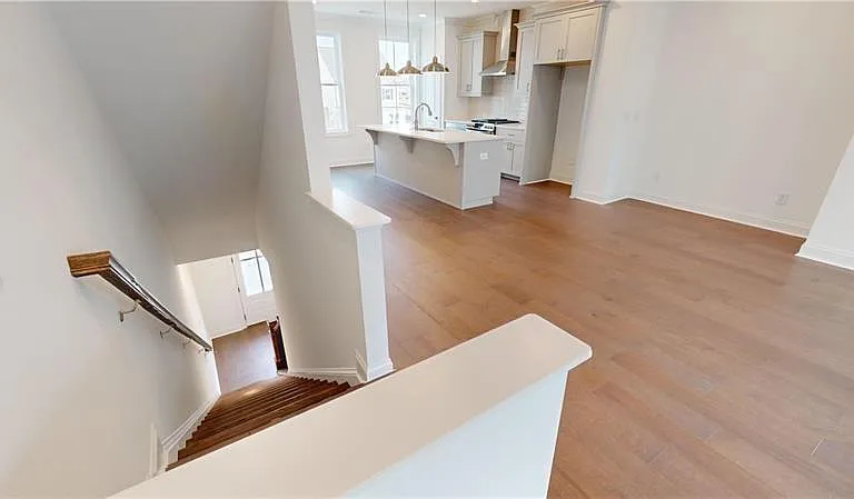 141 Basil St — Photo 13
