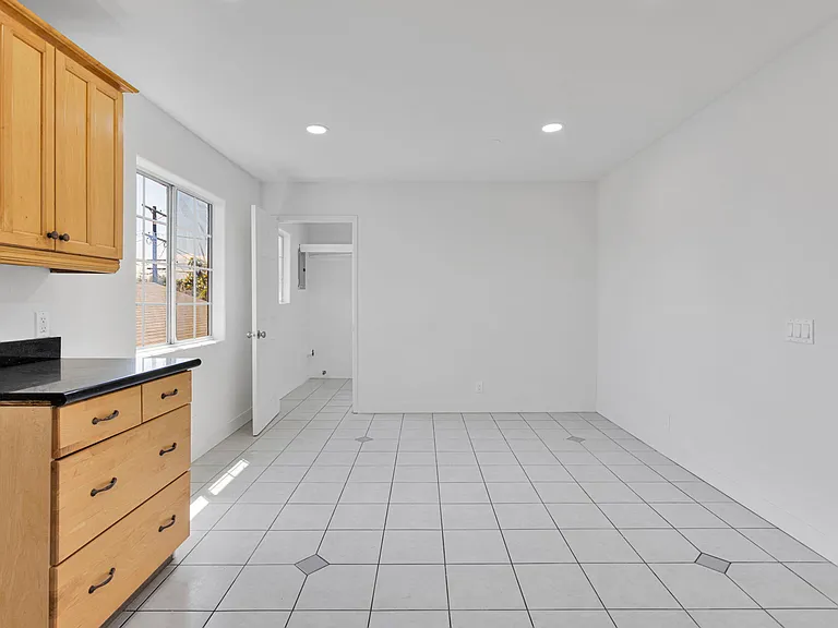 348 W 83rd St #2 — Photo 7