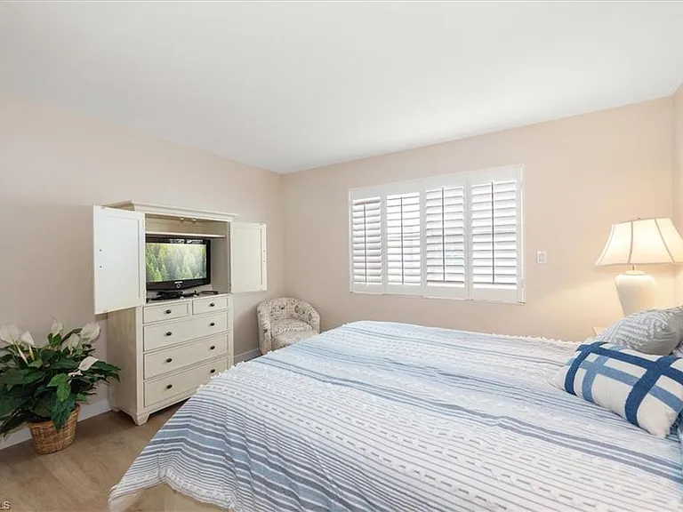 1065 Gulf Shore Blvd N #205 — Photo 26