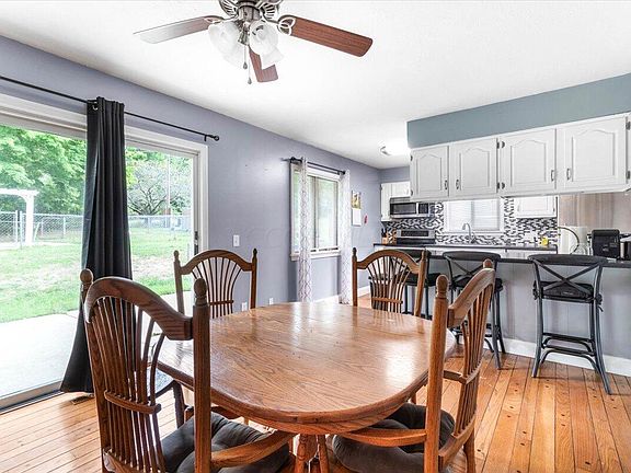 5th image of 1724 Evergreen Ct