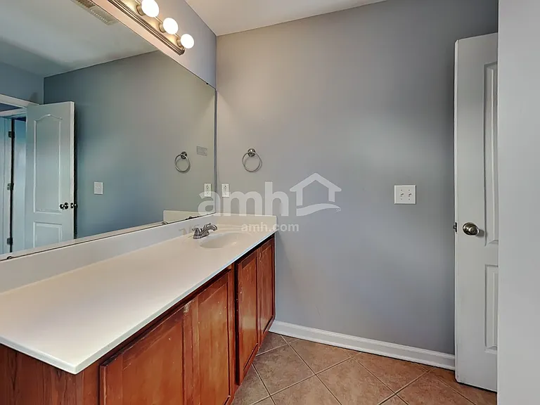 15 Haven Point — Photo 13