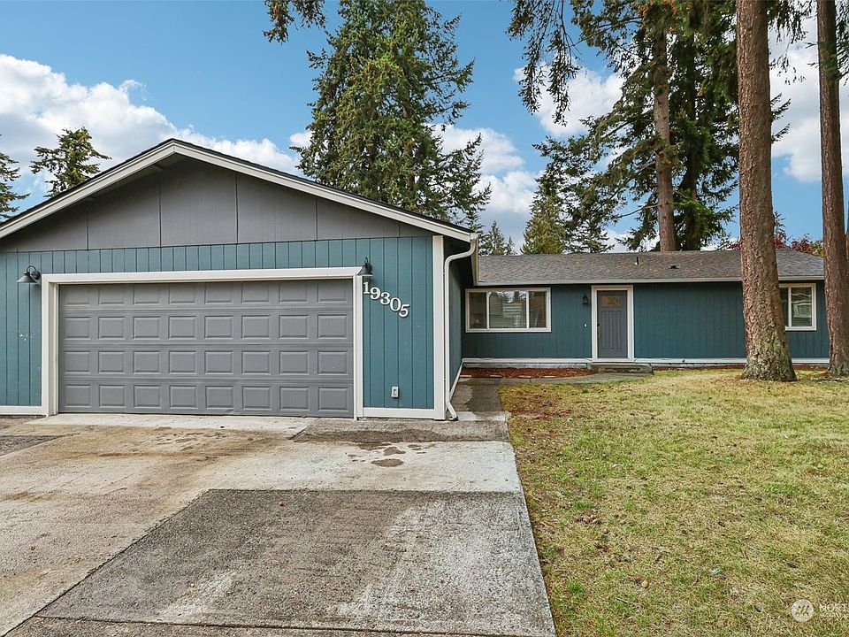 1st image of 19305 Crescent Drive E