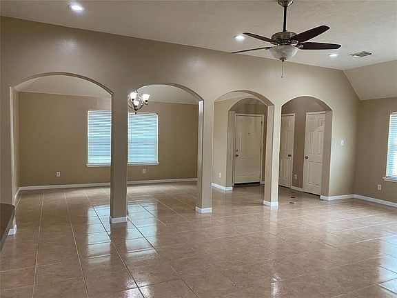 2nd image of 3712 Canterbury Park Dr