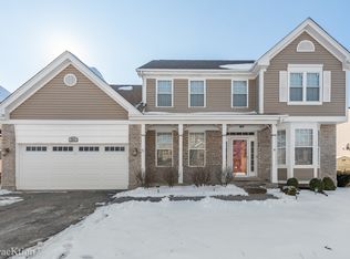 724 Mayfair Dr, Carol Stream, IL 60188