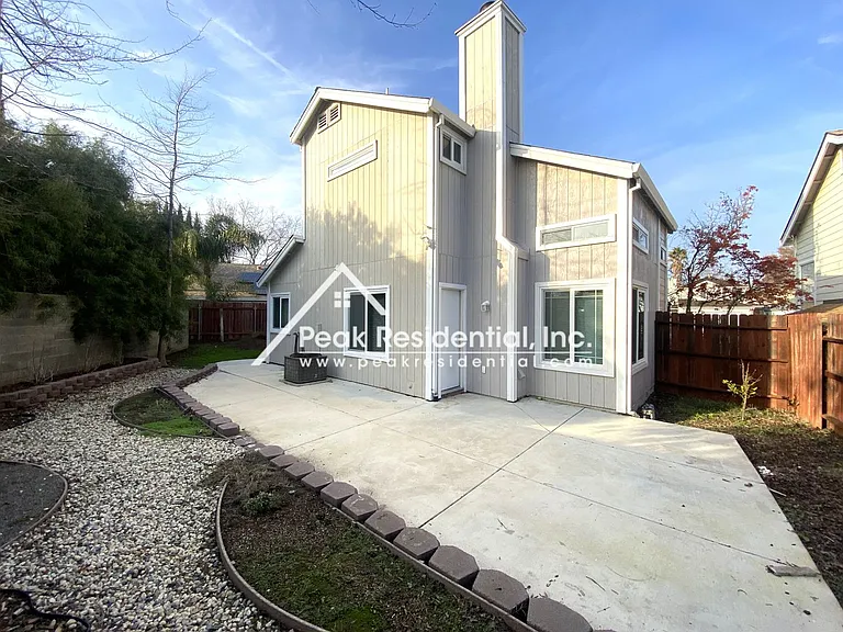 4930 Juniper Hill Pl — Photo 15