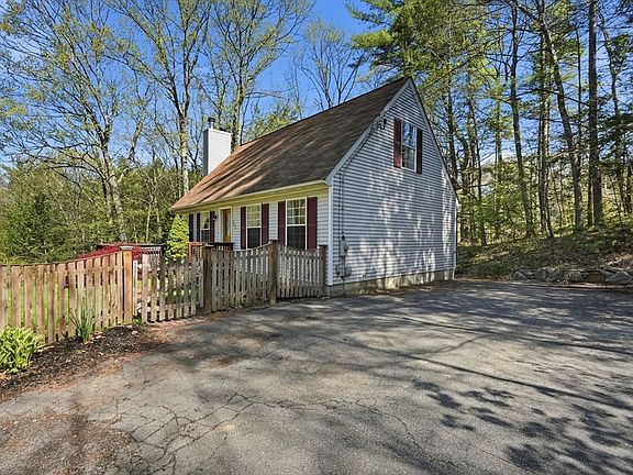 5th image of 305 W Pelham Rd