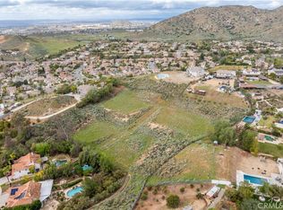 1130 La Salle Cir, Corona, CA 92879