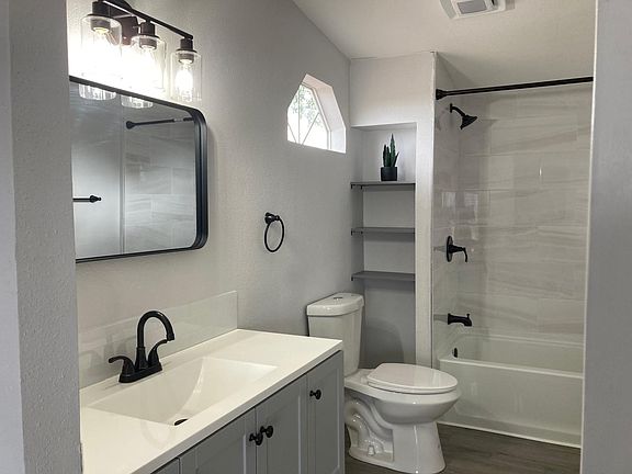 3rd image of 509 Shadow Ridge Dr #162