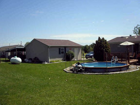 2nd image of 108 Brooks Ct