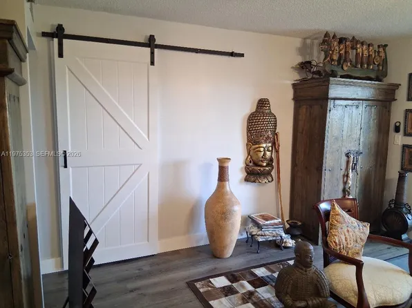 1000 Saint Charles Pl APT 609, Pembroke Pines, FL 33026