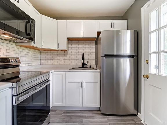 5th image of 804 N Maple Ave