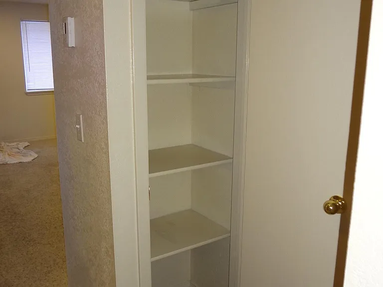4351 W Rose Hill Ct — Photo 12