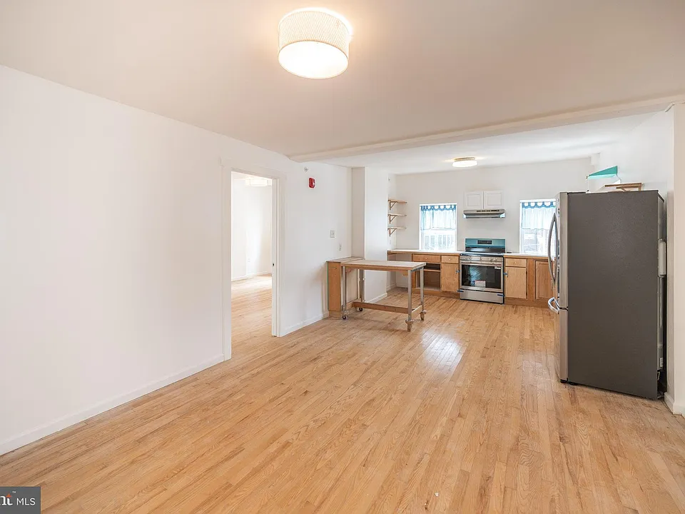 711 W Thompson St #3F