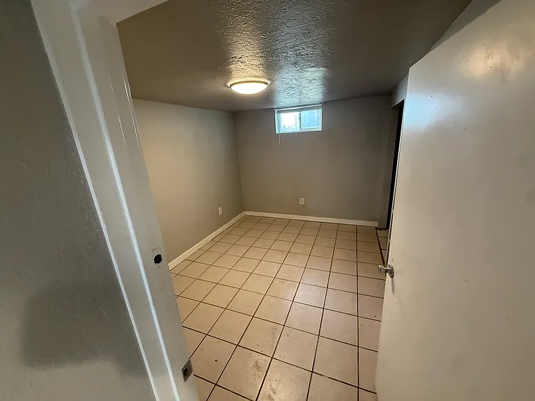 1372 W Glenrose Dr — Photo 14