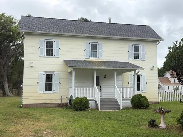 4515 Townsend Dr, Cape Charles, VA 23310