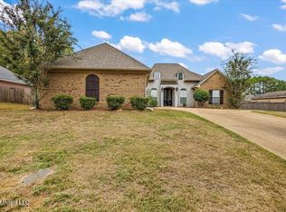 766 Creston Dr, Byram, MS 39272