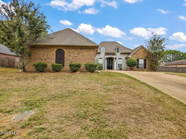 766 Creston Dr, Byram, MS 39272