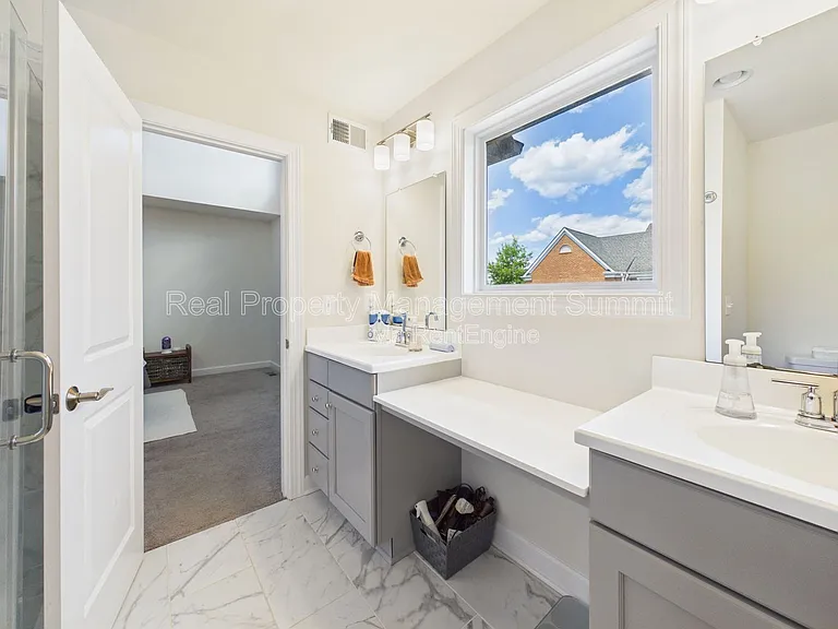 1241 Old Trail Dr — Photo 31