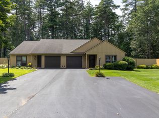 18 Margaret Dr, Queensbury, NY 12804
