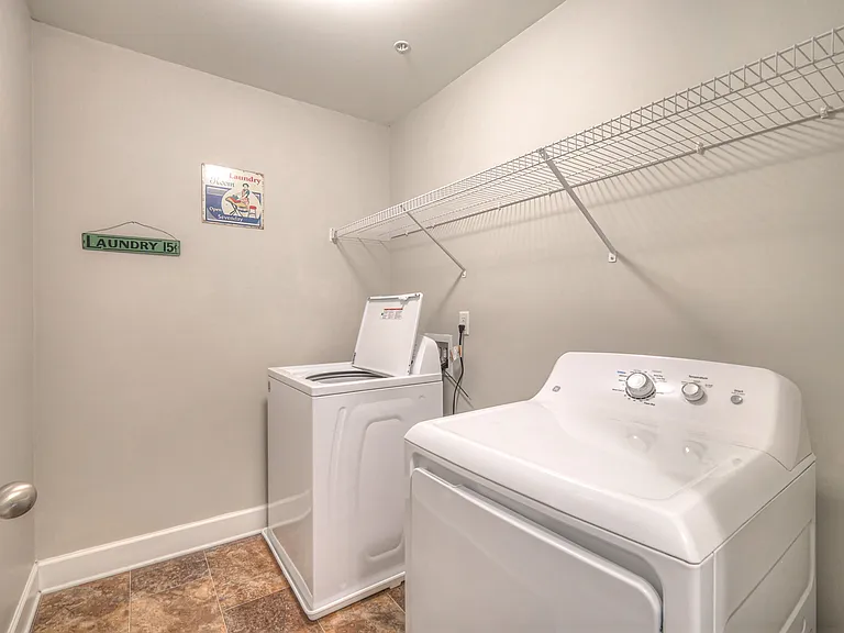 2013 Abbingdon Way — Photo 11