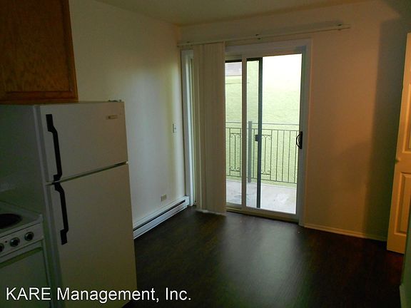 2nd image of 622 N Milwaukee Ave #6829738