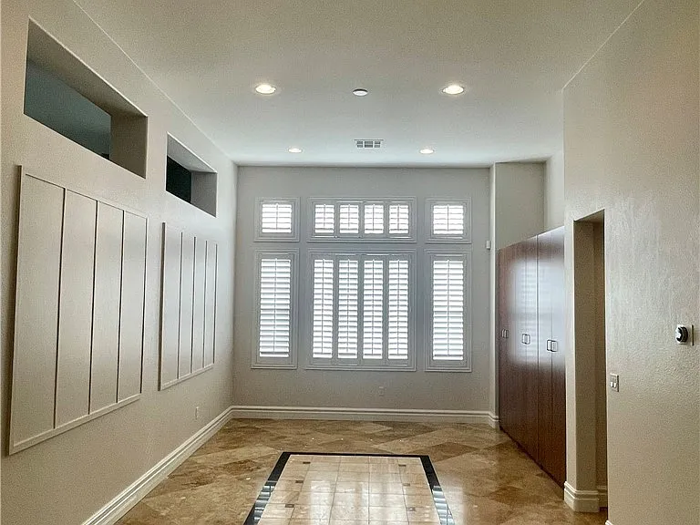 385 Apple River Ct — Photo 5