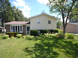38179 N North Shore Ave, Beach Park, IL