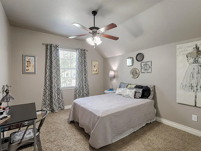 11939 Sagittarius Dr E — Photo 34