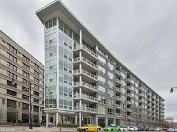 845 N Kingsbury St Unit 605, Chicago, IL 60610