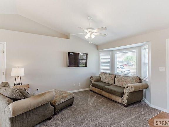 3rd image of 2186 N Bryan Ln