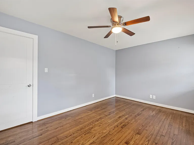 11226 Huggins Dr — Photo 26