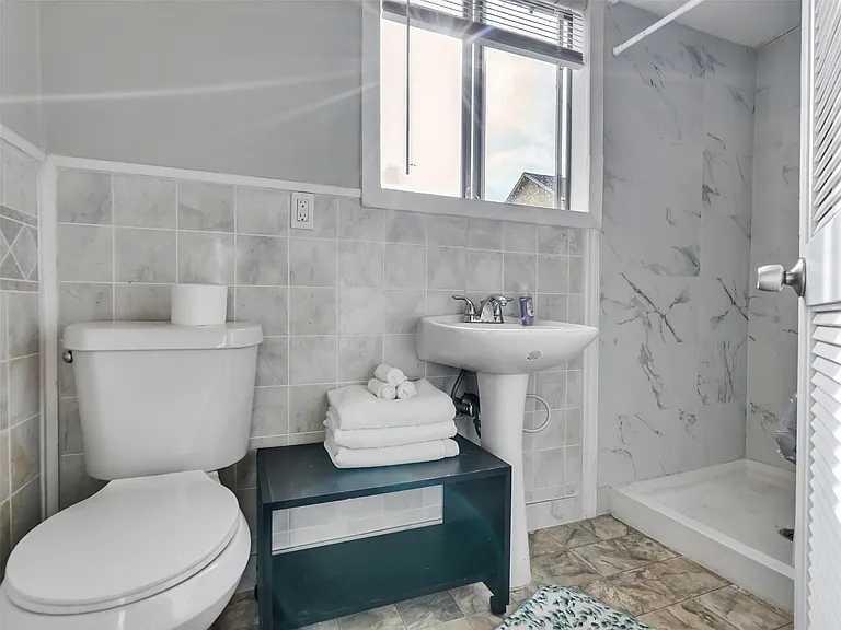 3529 Avenue M — Photo 24