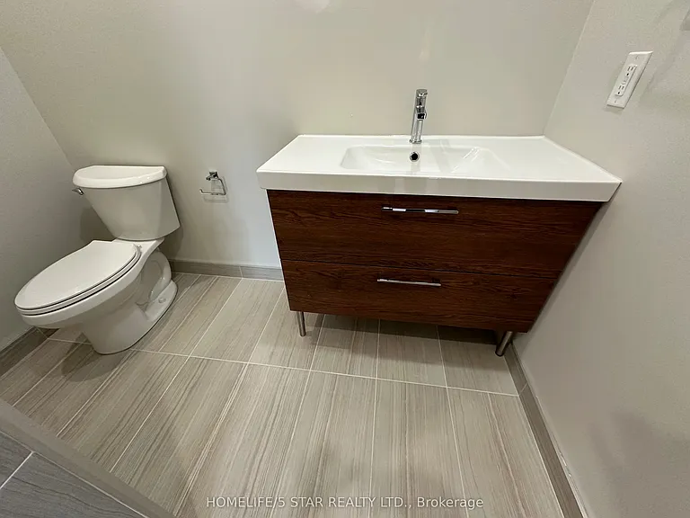 837 King St E #201 — Photo 8