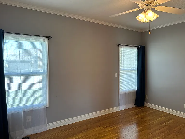 600 SW 34th Ter — Photo 17