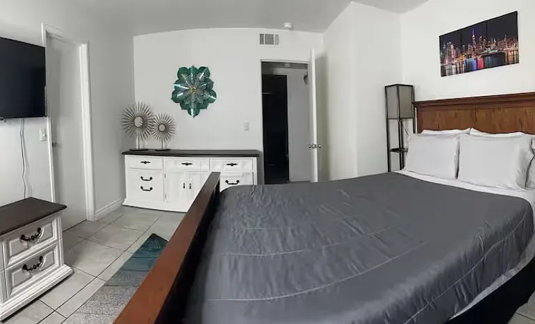 5156 Escondido St #A — Photo 13