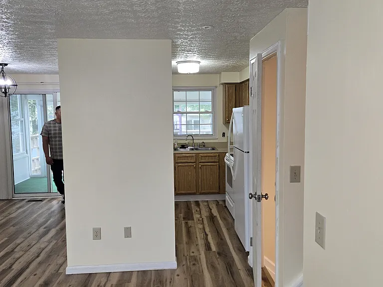 7857 Cobdon Ave — Photo 4