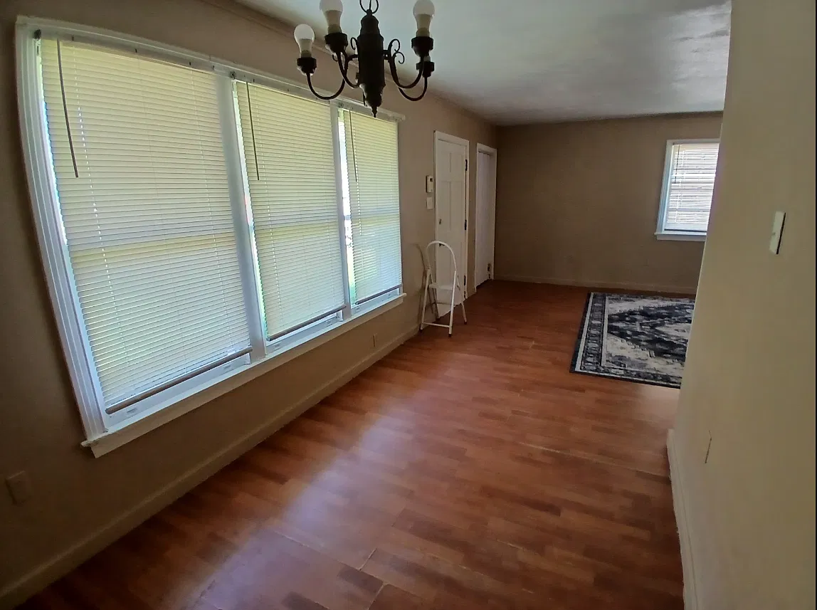 3 bed, 1380 sqft, $1,590 — Photo 3