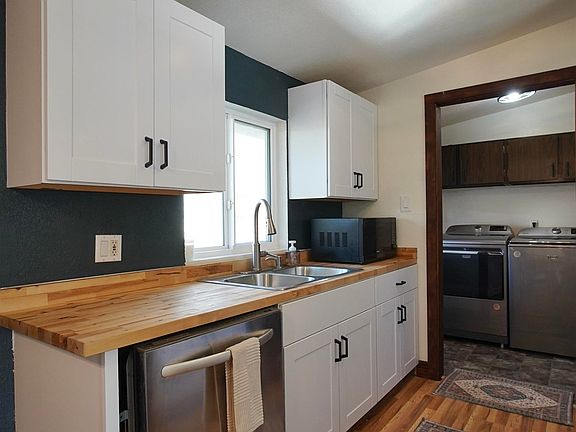 2nd image of 2940 Saratoga Rd