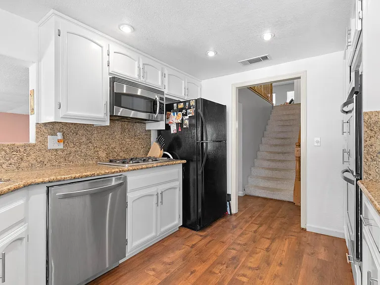 2317 Boston Way — Photo 11